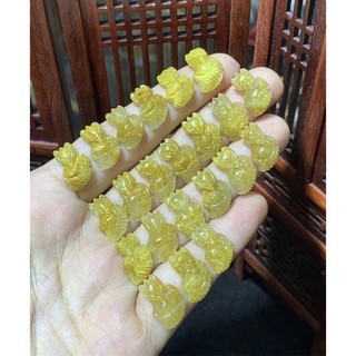Mặt dây chuyền hồ ly đuôi vũ,hồ ly ôm hoa đá TA tóc vang hàng thiên nhiên