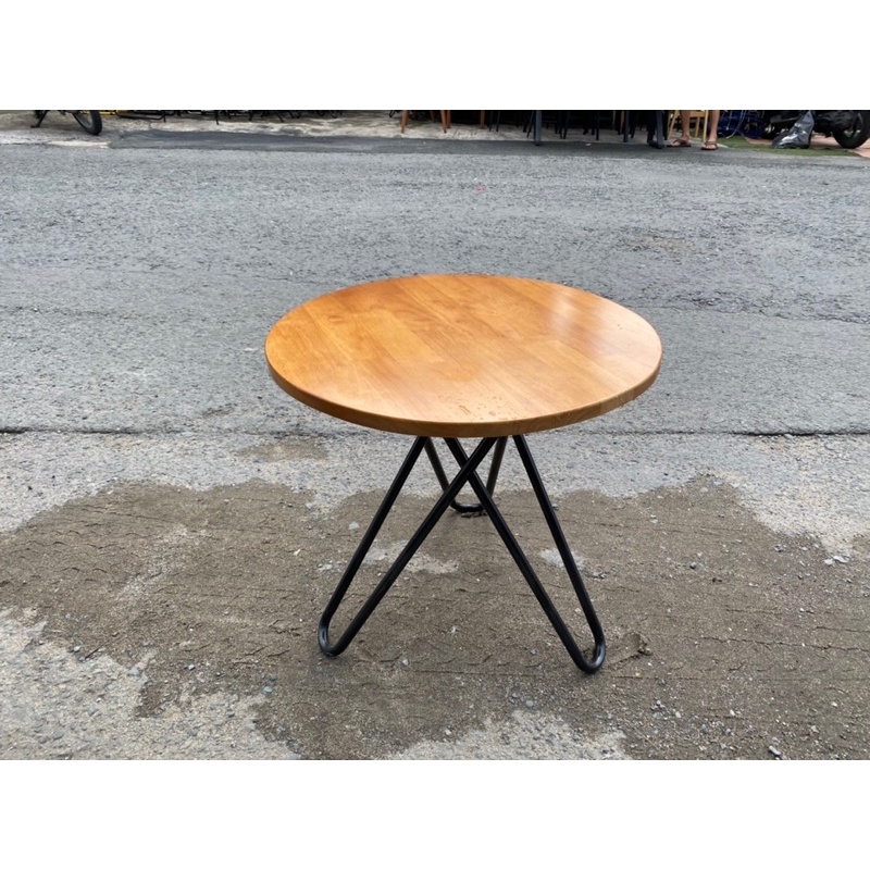 bàn coffee chân sắt thấp mặt gỗ
