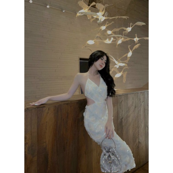 Đầm body kim sa cổ yếm khoec eo