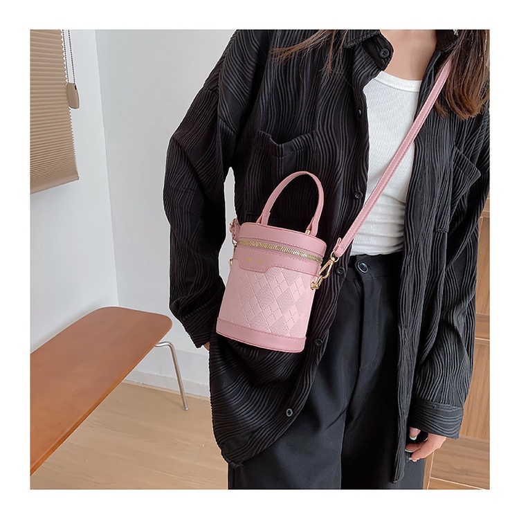 Túi đeo chéo JASMIN NOIR hình trụ hoa văn kẻ ô dành cho nữ