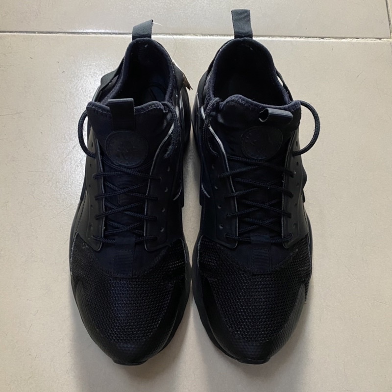 Giày chính hãng đã qua sử dụng