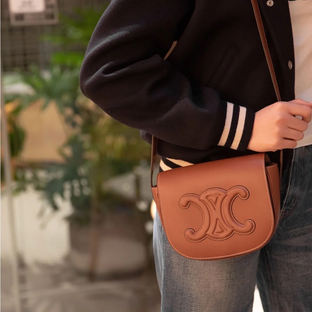 Túi xách nữ đeo chéo CE LINE Triomphe nắp gập dạo phố da PU