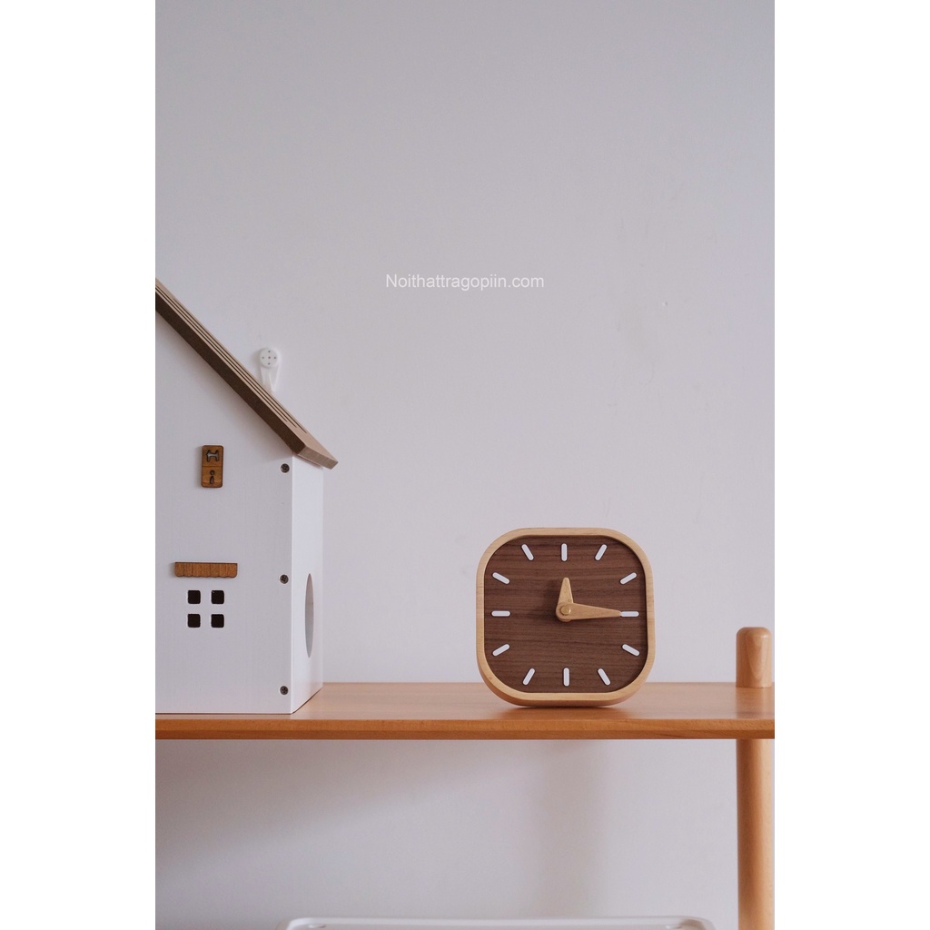 Đồng hồ để bàn 01