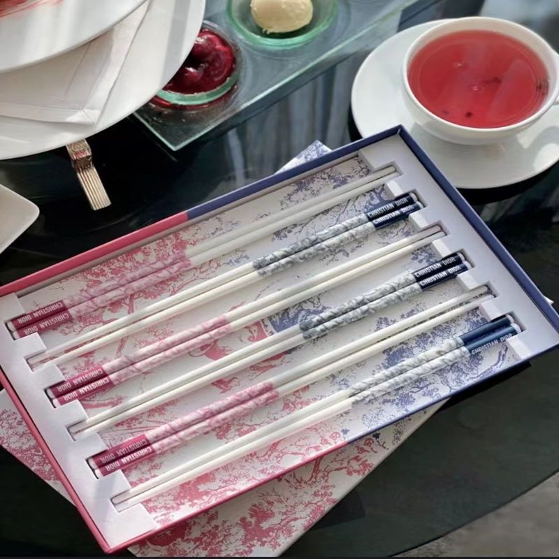 Hộp Quà Đũa. Đôi Đũa Gốm Cao Cấp Trung Quốc Sang Trọng Nhẹ Nhàng Chống Trượt Chịu Nhiệt Cao Chống Nấm Mốc