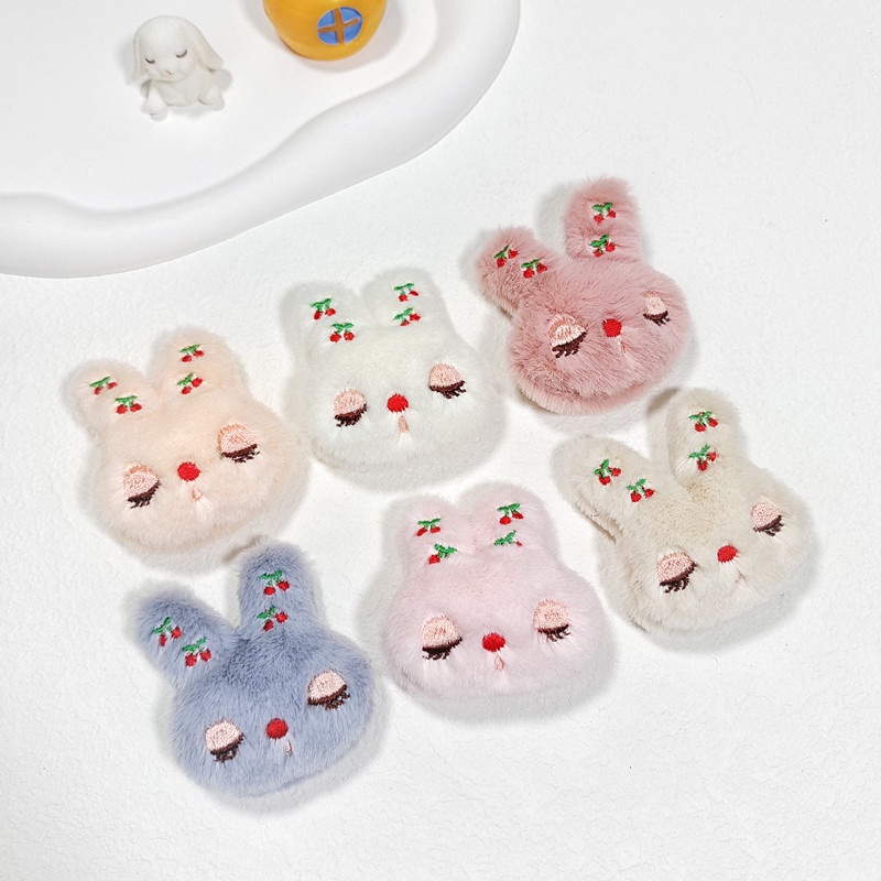 Trâm cài áo cài khăn quàng, túi xách hình thỏ cherry kiểu dáng Hàn Quốc độc đáo