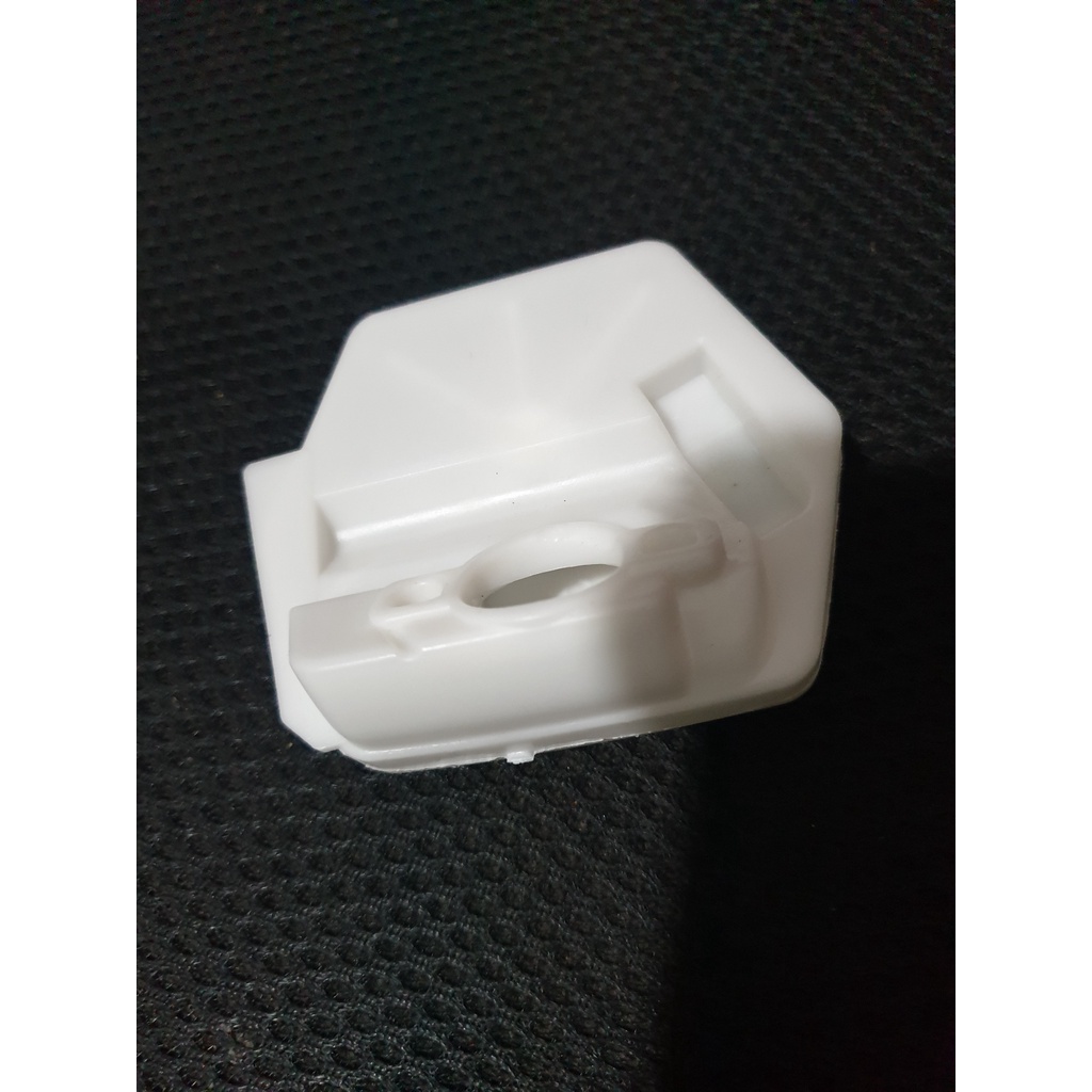 PO E MÁY CƯA XÍCH  2500