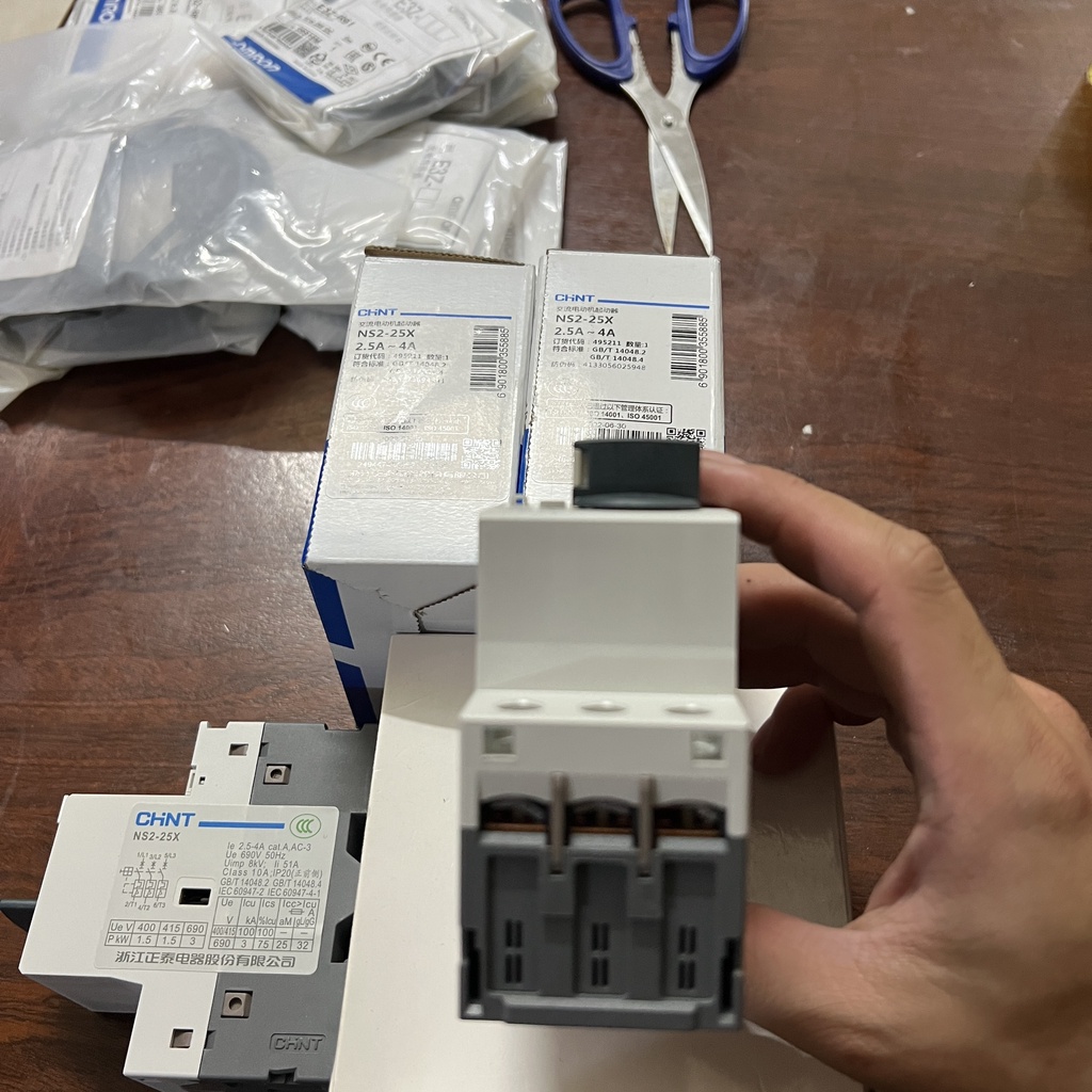 CB Chỉnh Dòng CHINT NS2-25 Hàng Chính Hãng