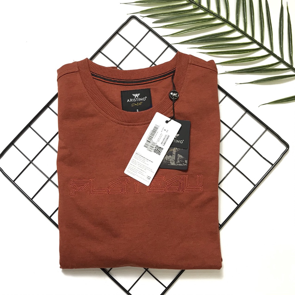 Áo thu đông nam Aristino bo gấu , ngực thêu viền  ASW018W1