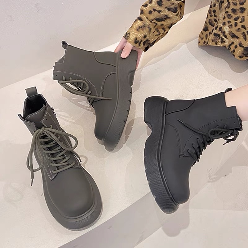 GIÀY BOOT BUỘC DÂY CỔ NGẮN DA NHÁM