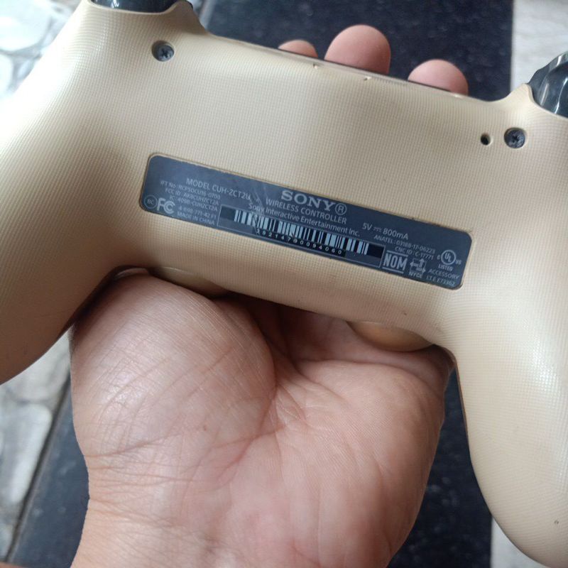 Tay cầm máy PS4