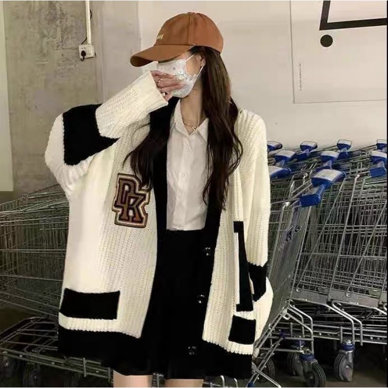 Áo len cadigan mới , chữ H