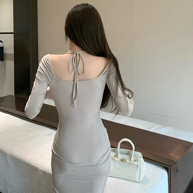 Đầm Ôm Cổ Yếm Xẻ Tà Quyến Rũ Dành Cho Nữ