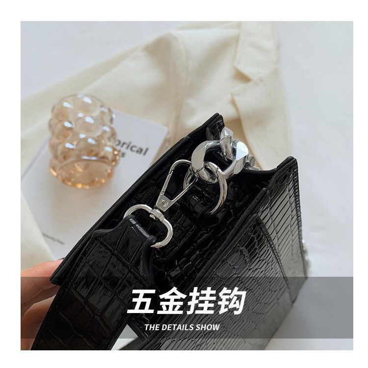 Túi hộp đeo chéo vai JASMIN NOIR họa tiết da cá sấu thời trang sành điệu cho nữ