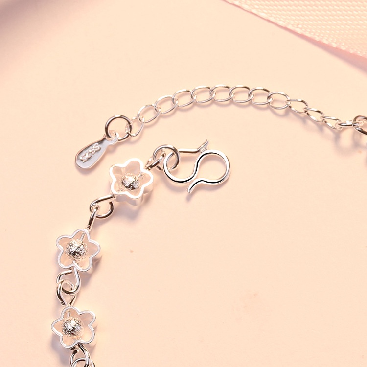 Vòng Tay Bạc Mặt Hình Hoa Mận Nhỏ Xinh Xắn