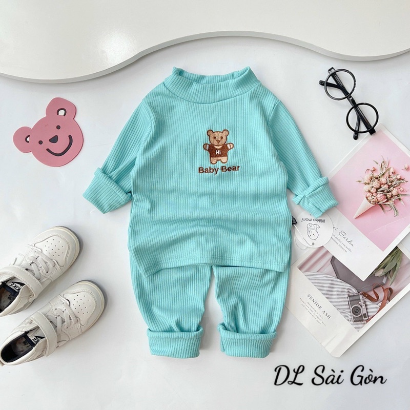 Bộ dài tay len tăm cổ cao thêu gấu cho bé trai bé gái