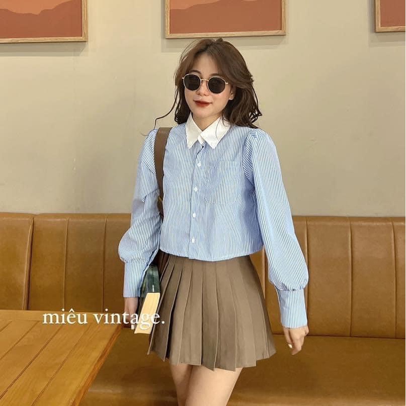 [SẴN] ÁO SƠ MI KẺ SỌC PHỐI CỔ TRẮNG DÀI TAY DÁNG CROPTOP | BigBuy360 - bigbuy360.vn