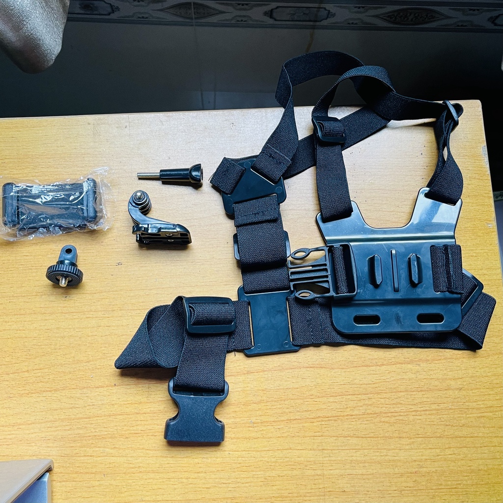 Dây Điện Thoại, Camera Hành Trình Trước Ngực Dành Cho Phượt Thủ