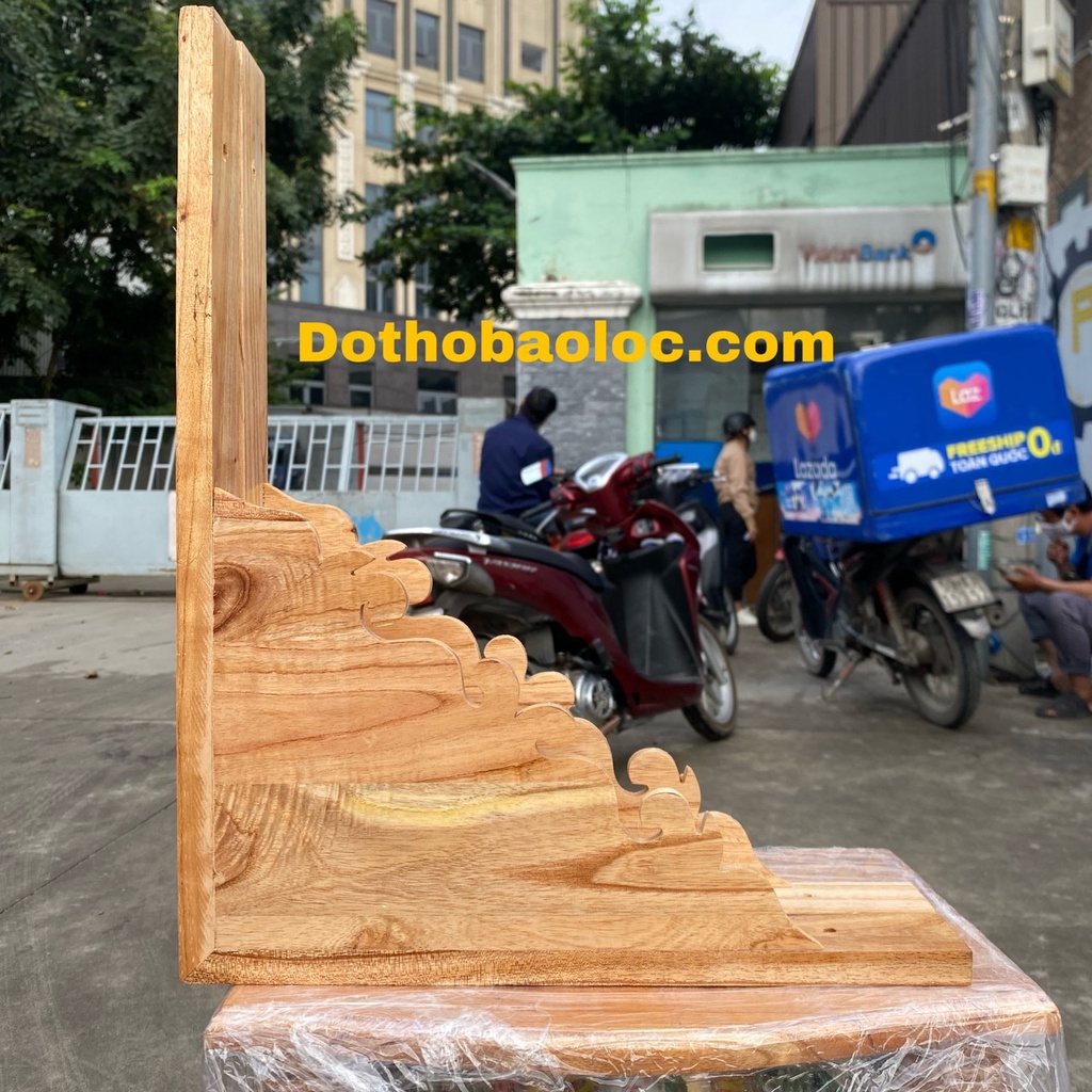 Bộ chân kệ treo bàn thờ gỗ xoan, eke gỗ, giá đỡ chữ L màu đỏ trơn