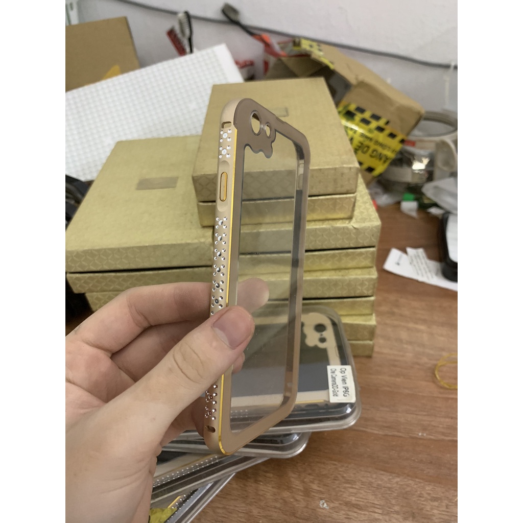Ốp viền điện thoại ip 6G/6S  thời thượng  giá cực rẻ xả hàng số lượng lớn chất liệu kim loại bền bỉ chắc chắn.