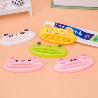 Dụng Cụ Kẹp Kem Đánh Răng Hình Thú B072