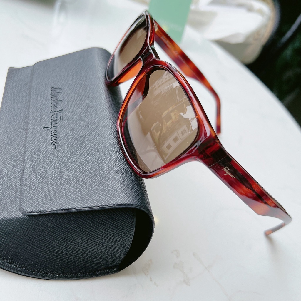 Kính mát Salvatore Ferragamore SF959S Tortoise màu Havana