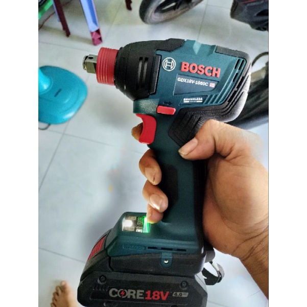 Máy bắn vít Bosch 18v vít kim bu lông 2 trong 1máy mới 100%