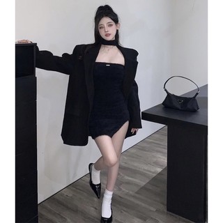 Đầm body chất len lông xẻ đùi kèm chocker cổ