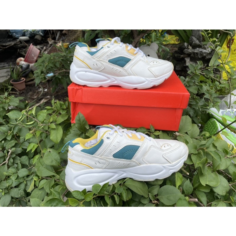 giày thể thao Hàn Quốc 2hand chính hãng AKiii Classic Urban Tracker Cream mới 99% không fix, không ố, không bẩn