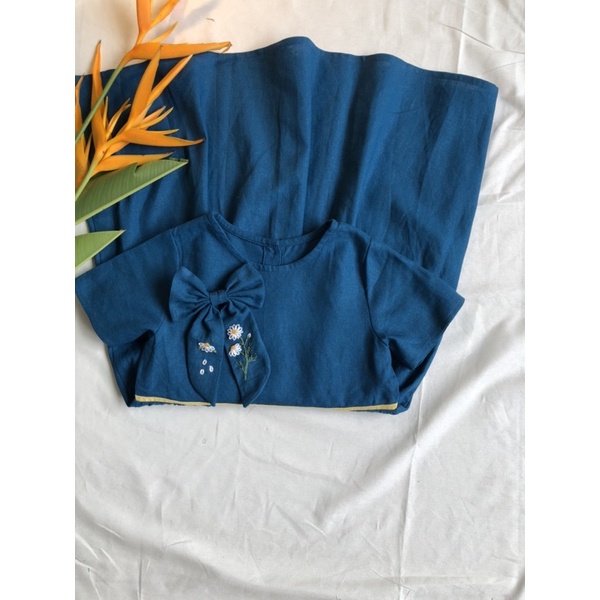 Váy xanh bé gái linen dễ thương