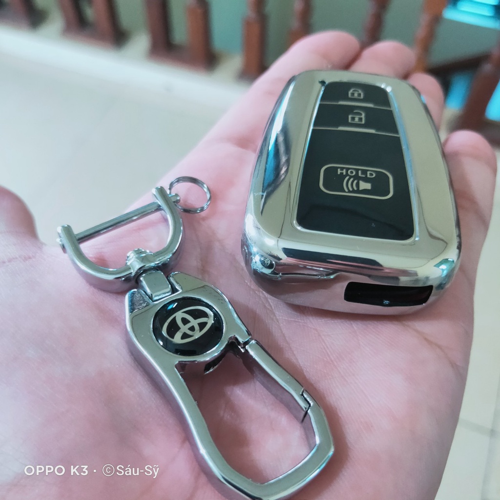 Bao chìa khoá ô tô xe Toyota Corolla CROSS nút silicon mạ crom Full hộp