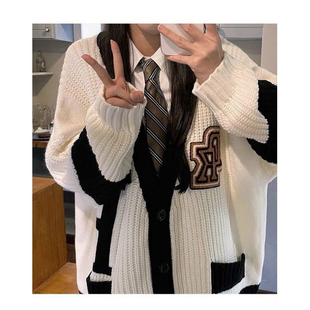 Áo len cadigan mới , chữ H