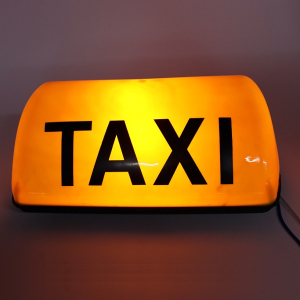 Mào TAXI Ô Tô Đế Hút Nam Châm, Có Đèn