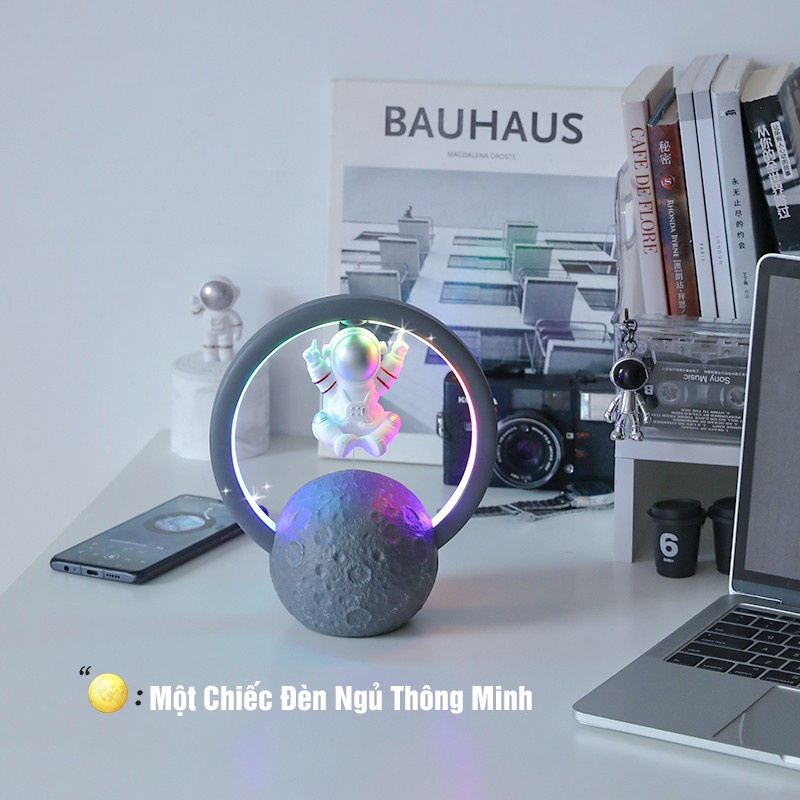 Loa Bluetooth Không Dây Kết Hợp Đèn Led Thay Đổi Theo Nhạc - Máy Nghe Nhạc Hình Phi Hành Gia Lơ Lửng Trên Mặt Trăng