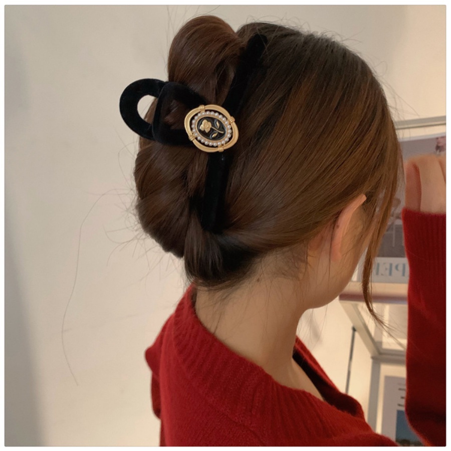 Kẹp Tóc Hình Hoa Đính Ngọc Trai Màu Đen Phong Cách Hàn Quốc Cổ Điển Thời Trang Cho Nữ