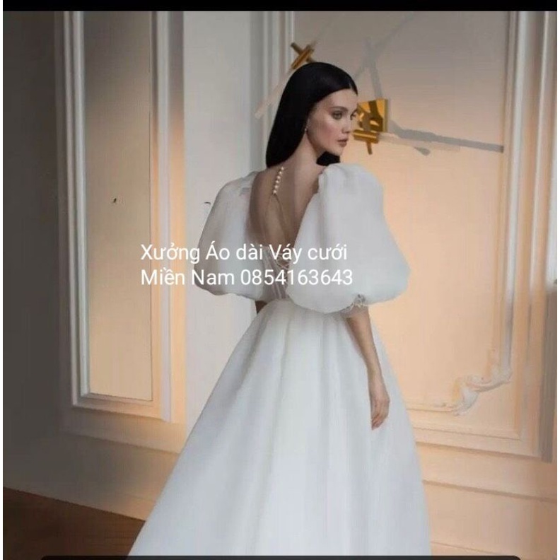 Tay voan rời váy cưới siêu phồng phòng cách Châu Âu