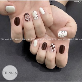 Mẫu nailbox móng up nâu đỏ vẽ caro