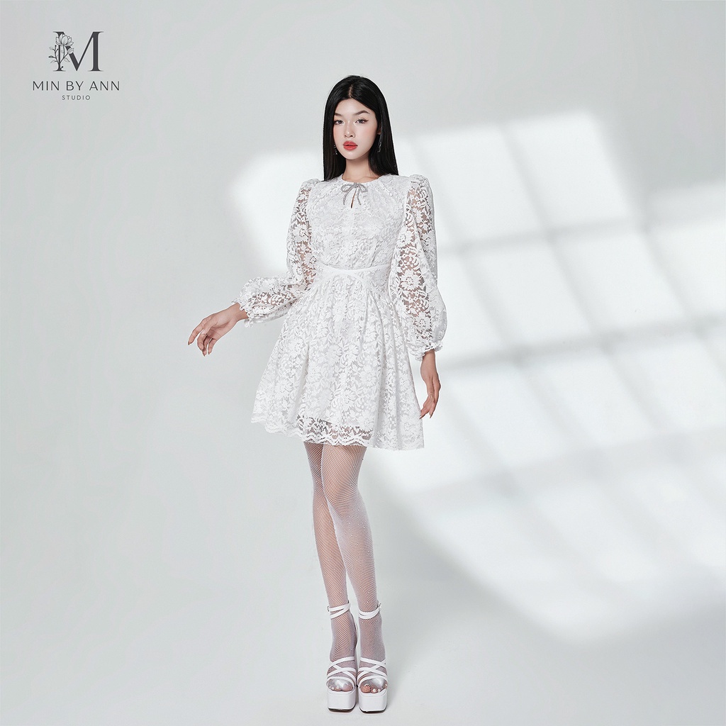 Đầm ren xoè đè dây eo tôn dáng Catrina Dress