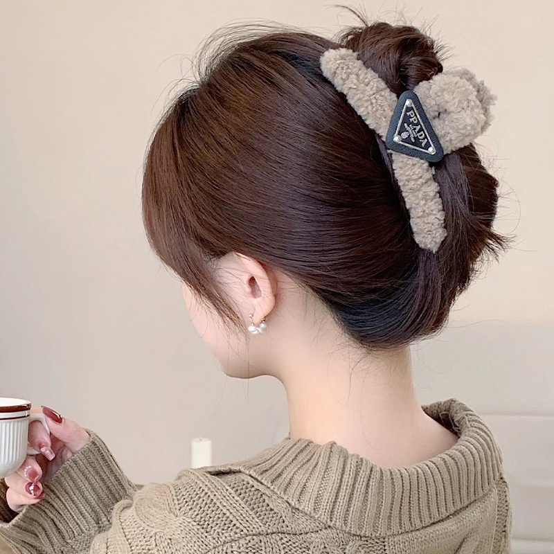 Kẹp Tóc Lông Nhung Hình Tam Giác / Chữ Thời Trang Thu Đông Hàn Quốc Cho Nữ