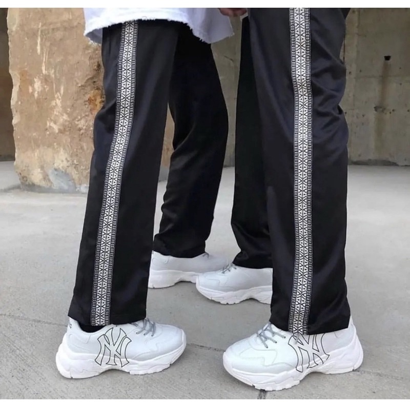 Giày Chunky NY trắng MLB