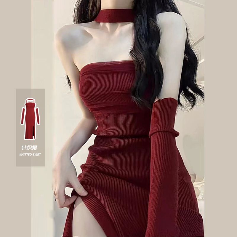 Đầm Cổ Yếm Dáng Dài Xẻ Tà Màu Đỏ Rượu Thời Trang Thu Đông Cho Nữ