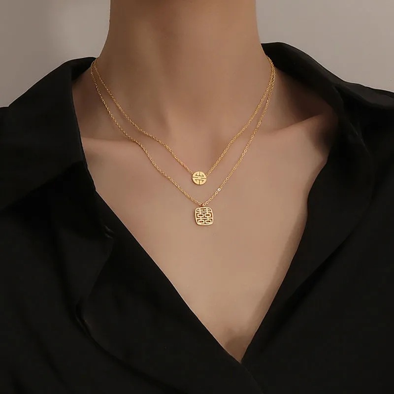 Vòng cổ Mặt Vuông Rỗng