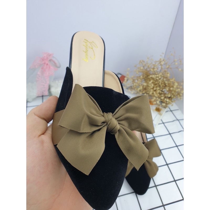 Sục nơ nâu nhung đen