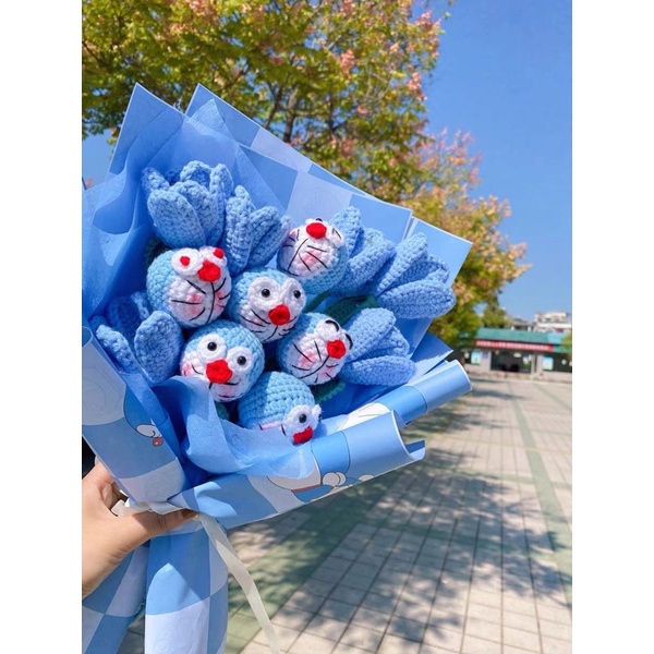 Bó hoa len Doraemon