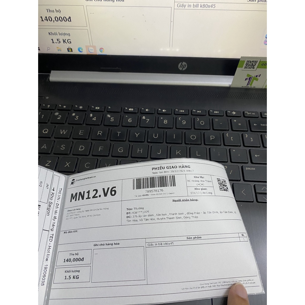 Giấy in nhiệt tự dính dạng xấp kích thước 100x150 mm - CÓ SẴN LỚP KEO DÁN - 500 Tem A6 -100x150mm