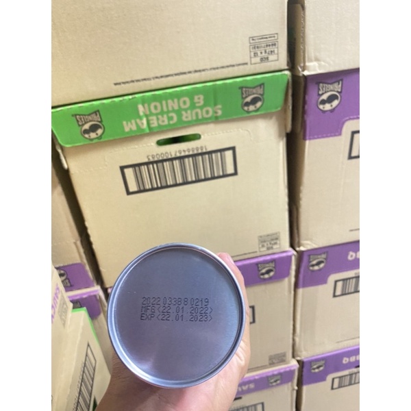 Khoai tây chiên Pringles Sour Cream & Onion 134 date 2024