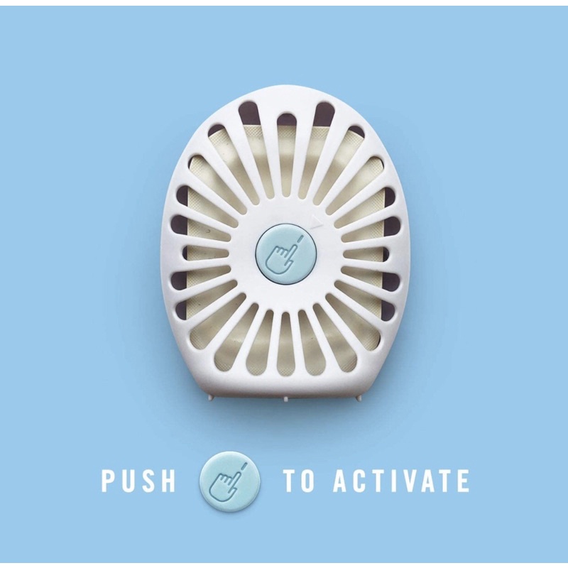 Tinh dầu thơm phòng tắm Febreze Small Spaces 7.5ml của Mỹ