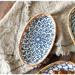 Đĩa sứ viền mây tự nhiên đan tay thủ công hình bầu dục 19x11cm