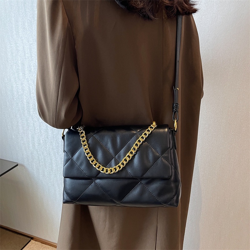 Túi Đeo Chéo Dây Xích Hình Thoi Thời Trang Cho Nữ