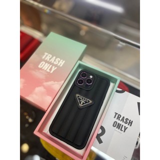 ỐP LƯNG PRADA ĐEN