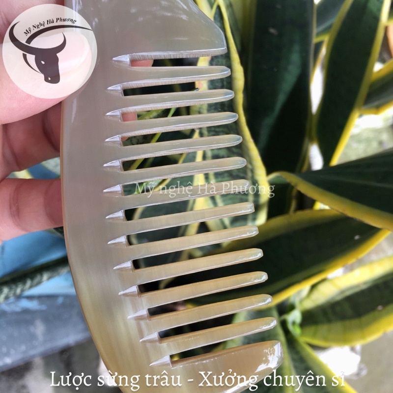 Lược sừng răng thưa, gỡ rối cho mái tóc xoăn, tóc uốn